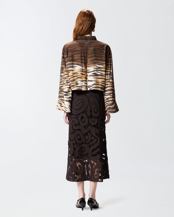 Cropped shirt with animal print
