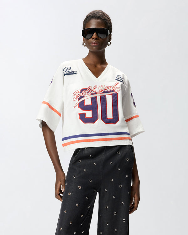 Cropped T-shirt with V-neck and branded patches