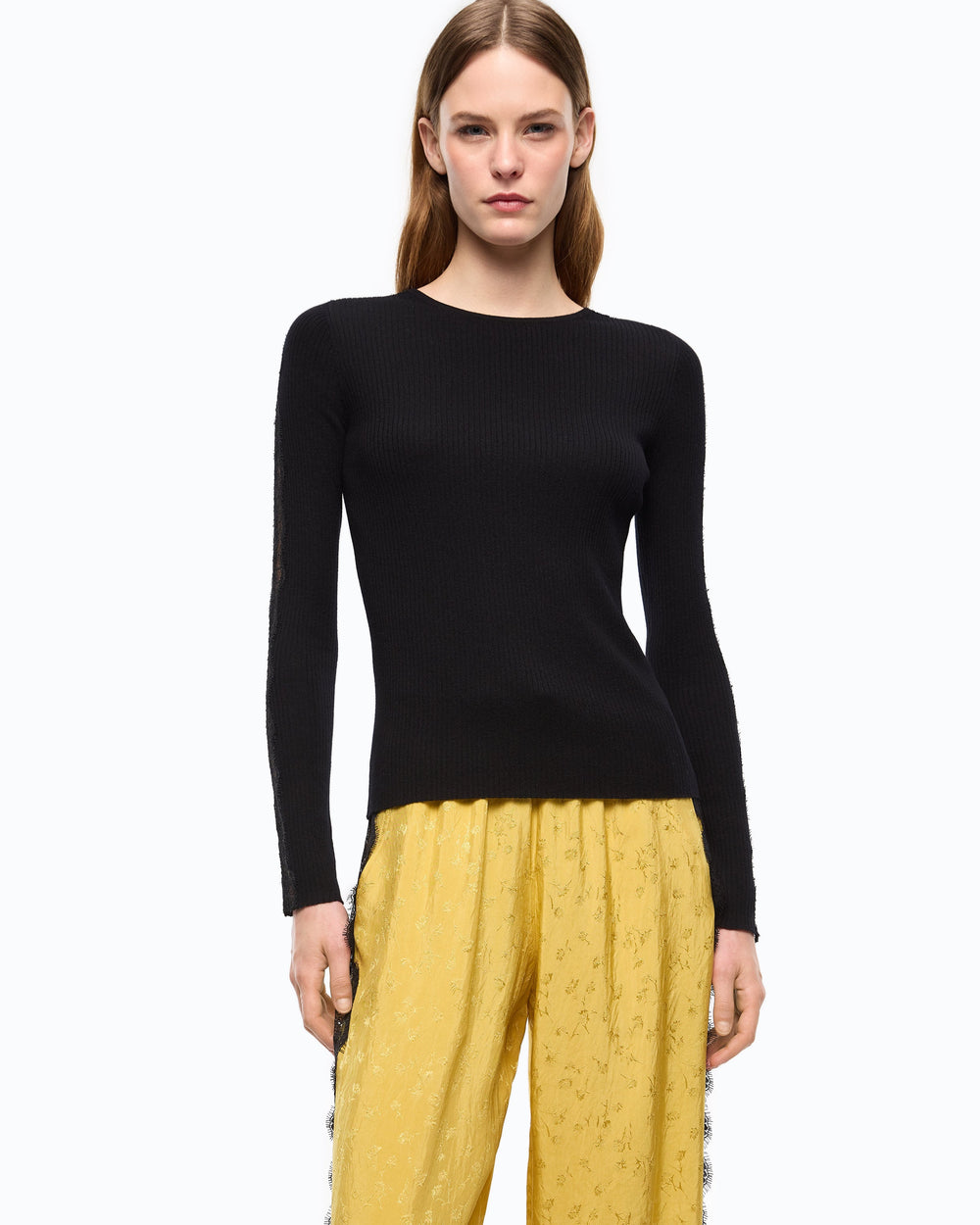 Ribbed sweater with lace