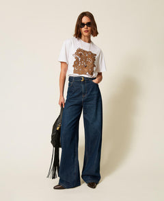 Regular t-shirt with patch embroidery
