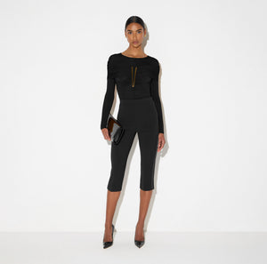 Trousers in lightweight crêpe and satin fabrics