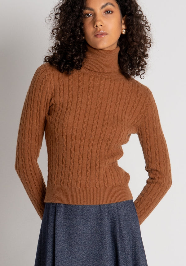 Knitwear slim fit with cable stitch