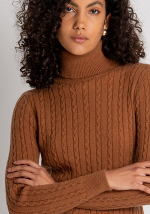 Knitwear slim fit with cable stitch
