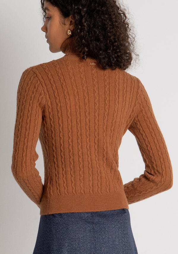 Knitwear slim fit with cable stitch