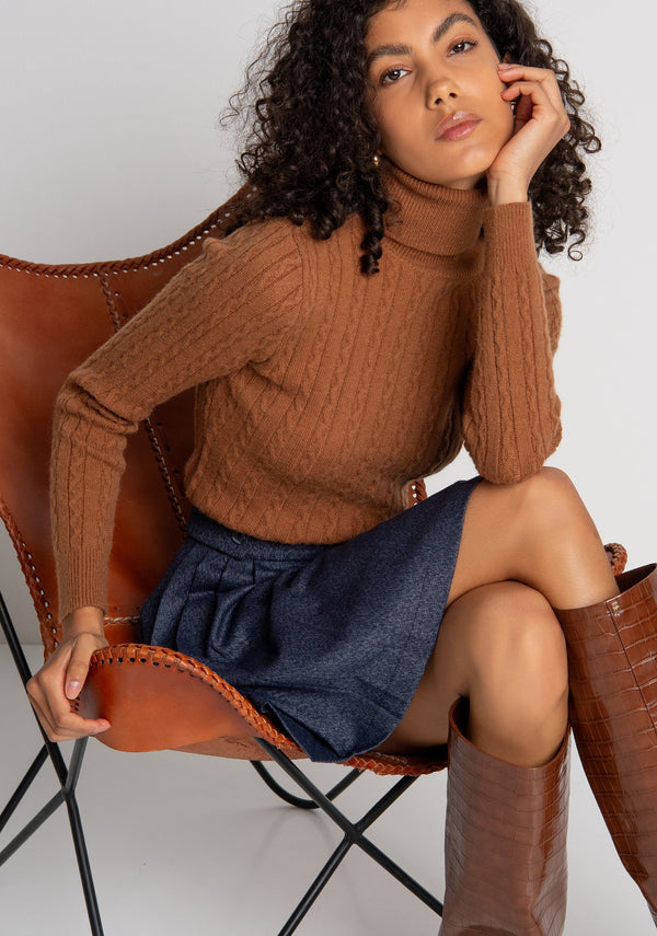 Knitwear slim fit with cable stitch