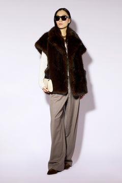 RIAN VEST