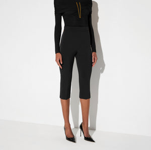 Trousers in lightweight crêpe and satin fabrics